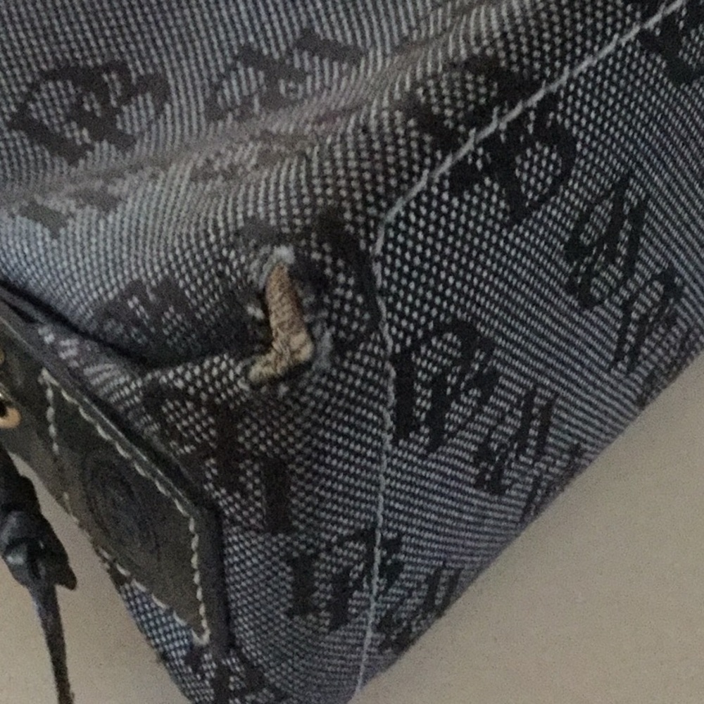 DOONEY & BOURKE PURSE - Picture 8 of 8